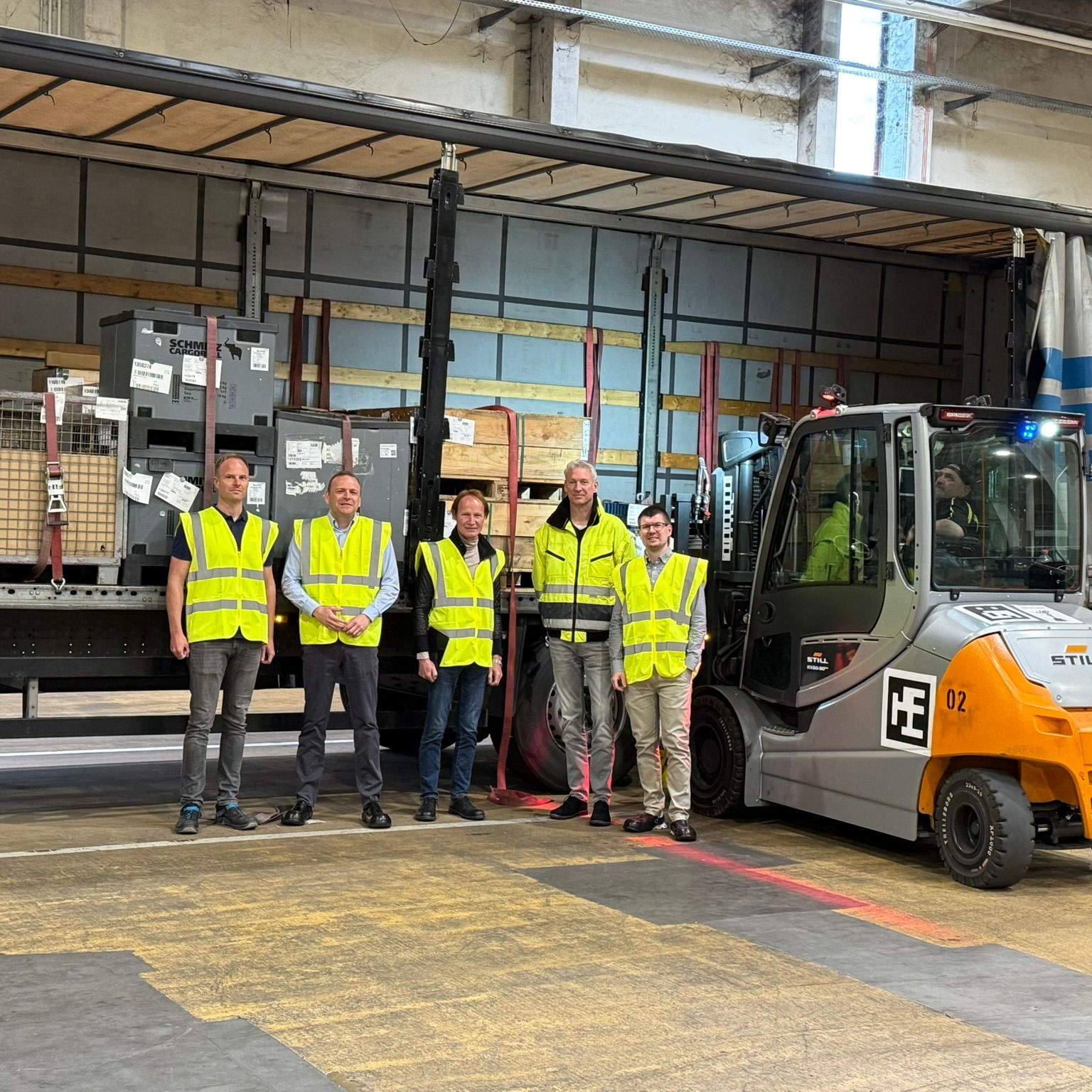 Gruppenfoto vom Kick-off des Projekts Auto-Load